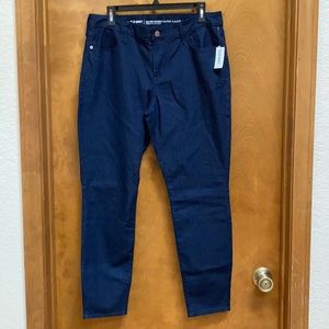 Old Navy Super Skinny Mid-Rise Jeans. NWT Sz 12